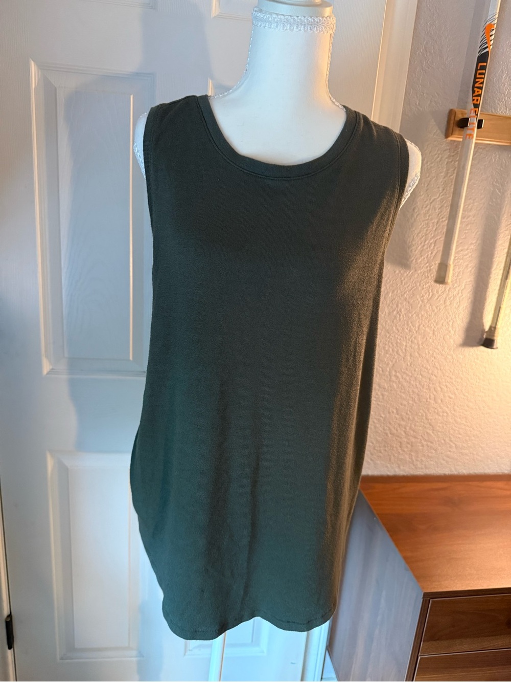 Gap Women’s Sleeveless Tank Top - Dark Green